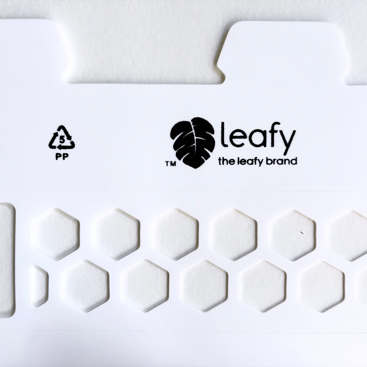 leafy モスポール ホワイト ロゴ